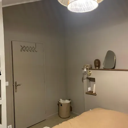 Dans Maison Individuelle 1 民宿 *